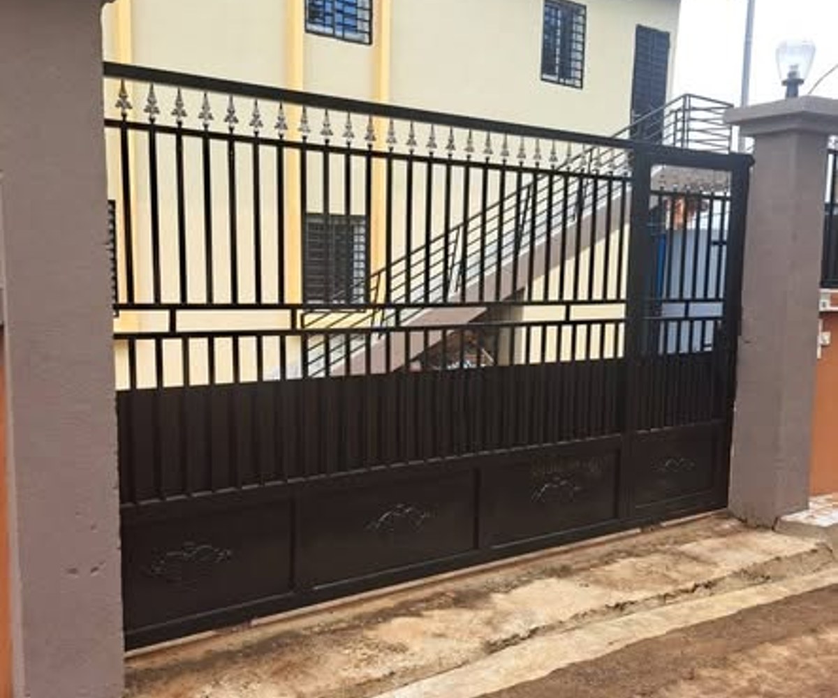 Studios et chambres modernes à louer à Nkolfoulou