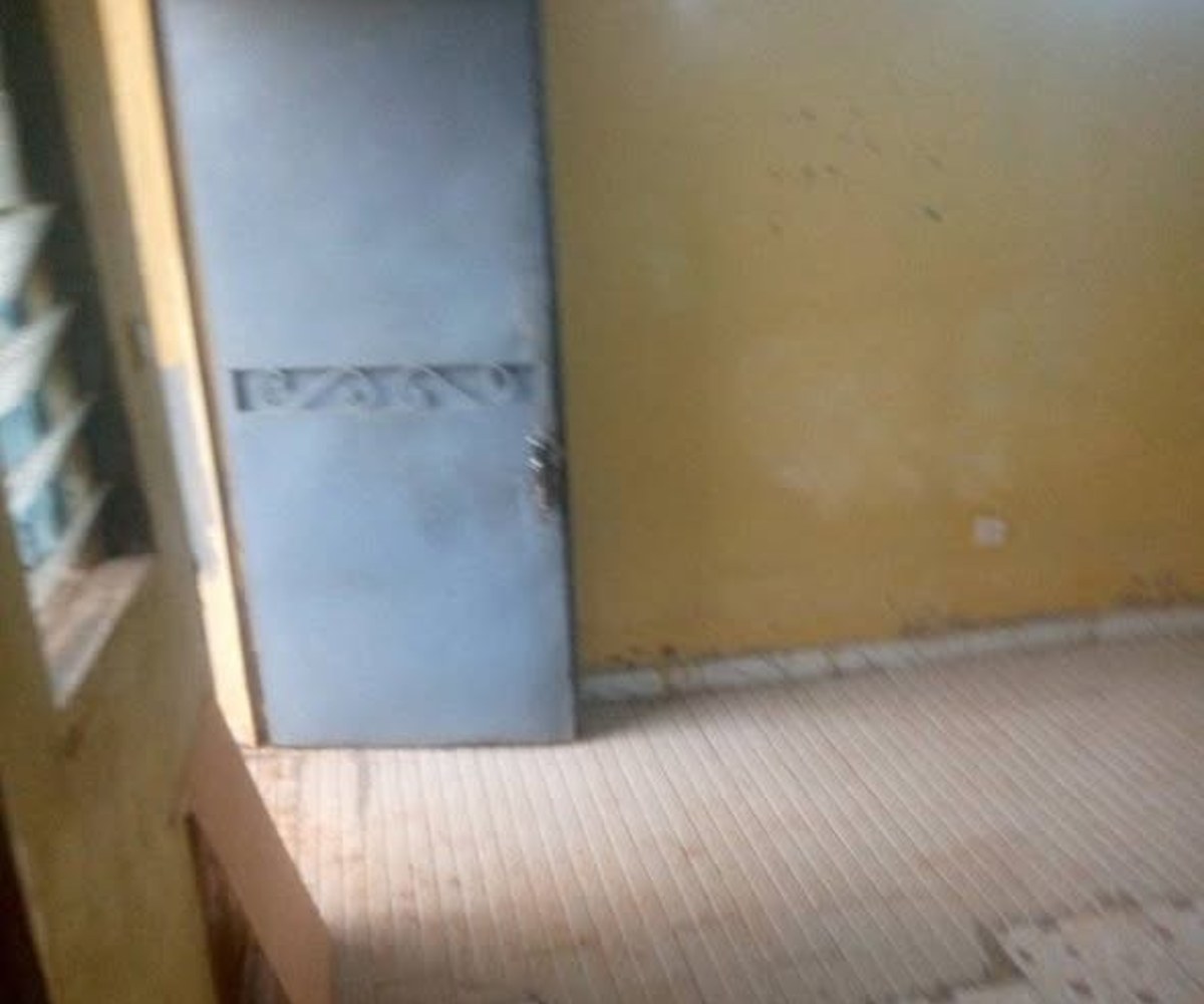 Grande chambre moderne 2 pièces à Nkolbisson