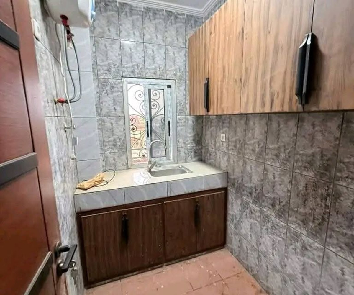 Chambre moderne à Bonamoussadi rond point Maetur - 35 000 XAF/mois