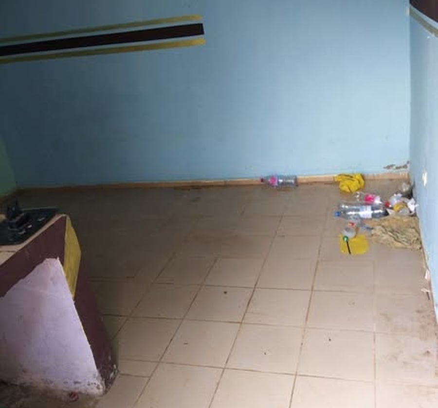 Vaste chambre moderne à louer à Obobogo
