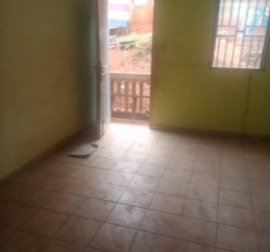 Appartement 2 chambres à louer – Avenue Germaine, Essos
