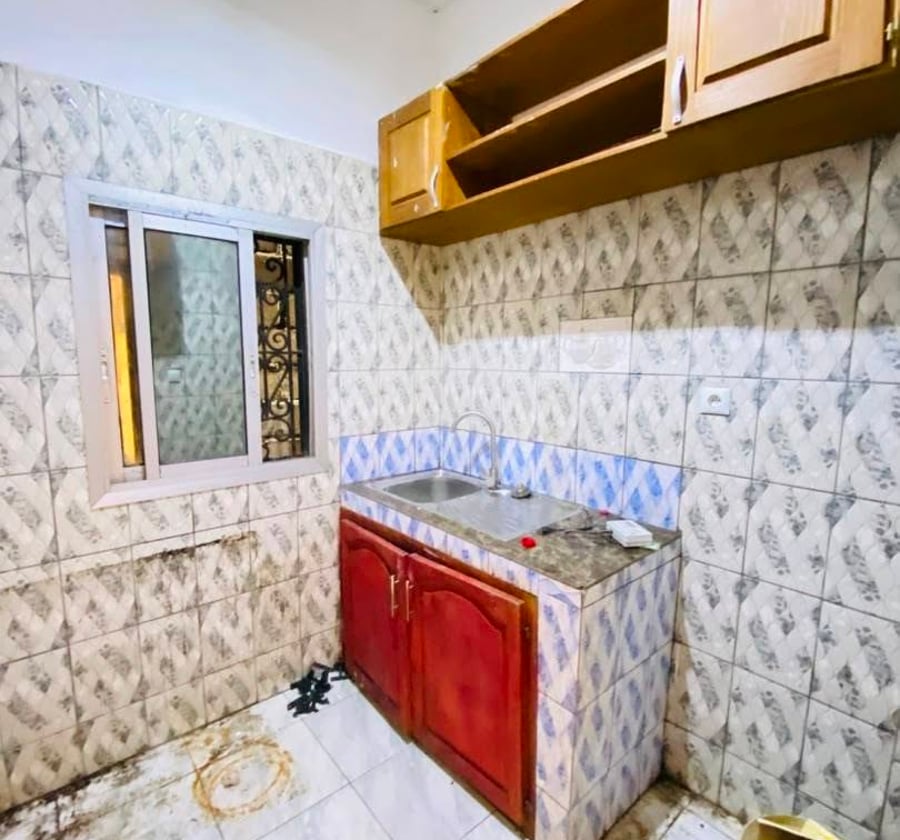 Studio moderne à louer à Makepe Saint Tropex