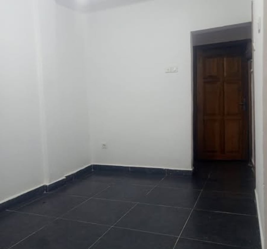 Studio moderne à louer à Ndogpassi II