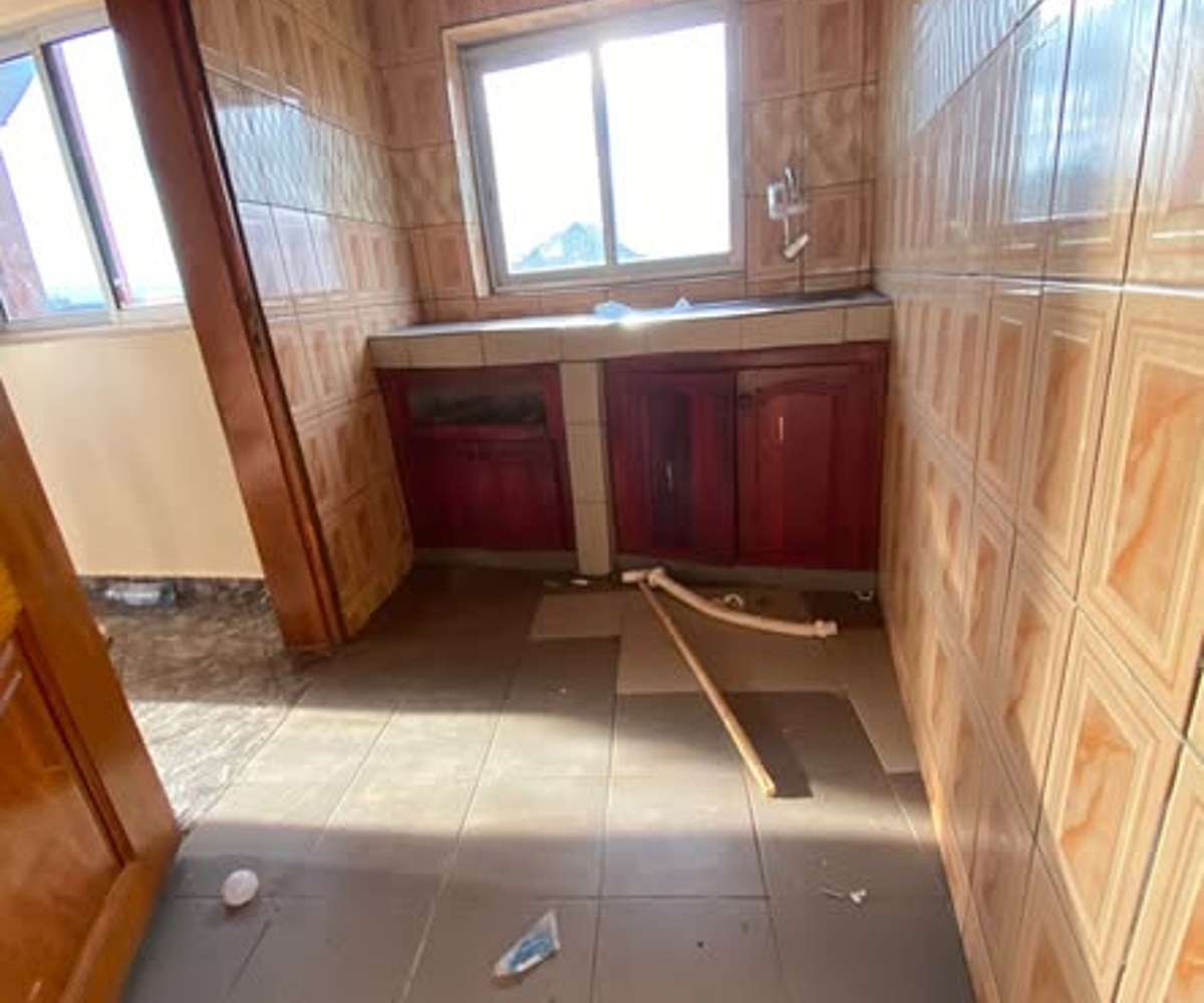 Appartement moderne climatisé à louer – Jardin Logbaba