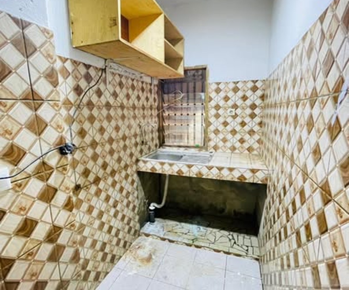 Studio moderne à louer à Etoug-Ebe