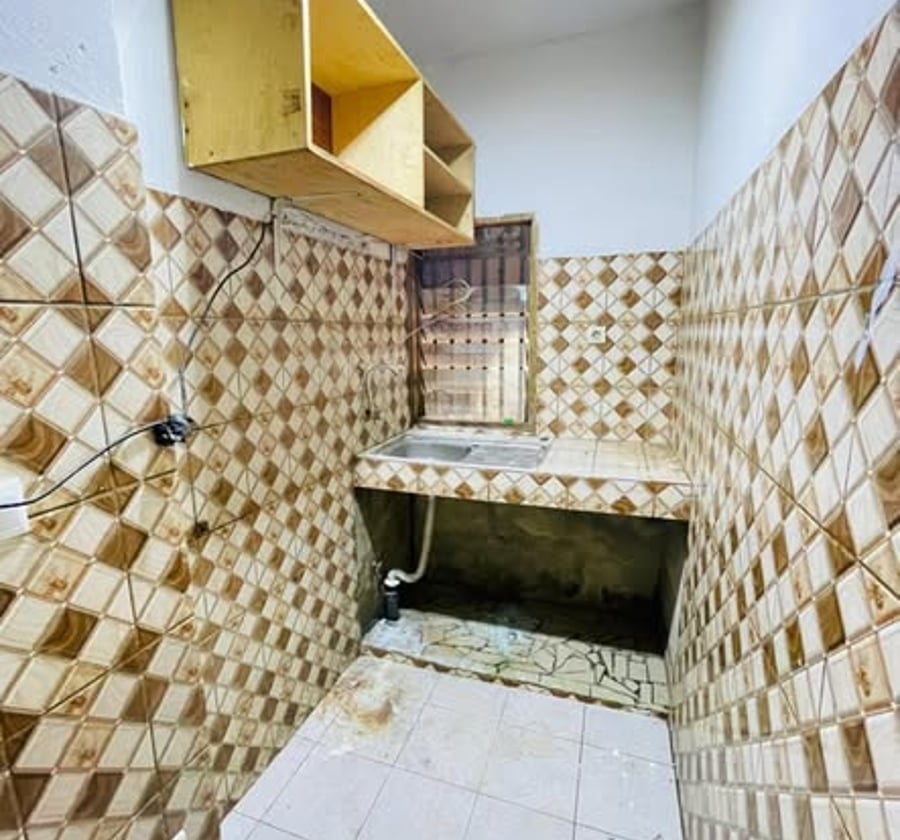 Studio moderne à louer à Etoug-Ebe