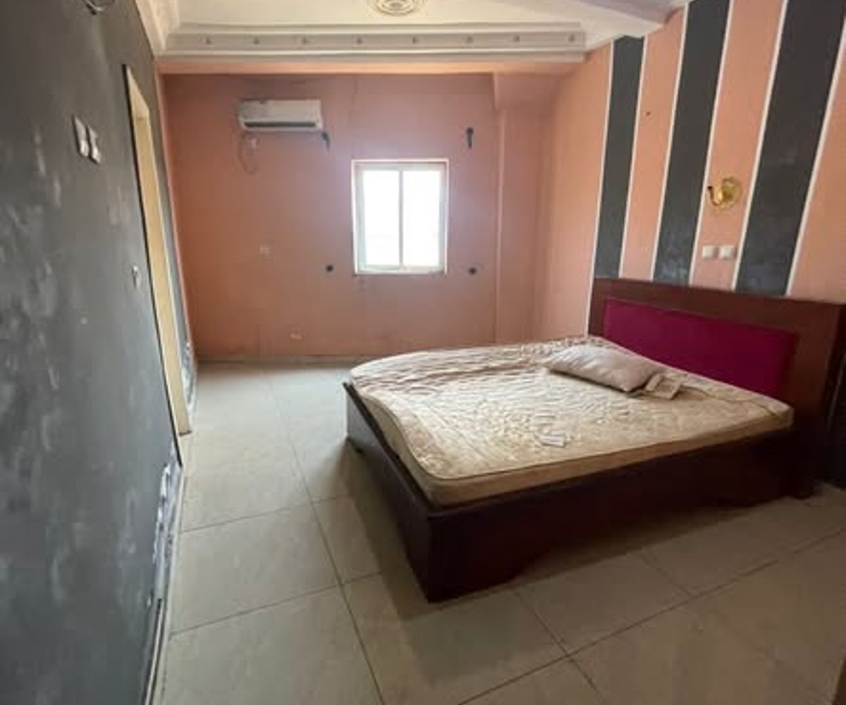 Chambre moderne à louer – Biyem Assi