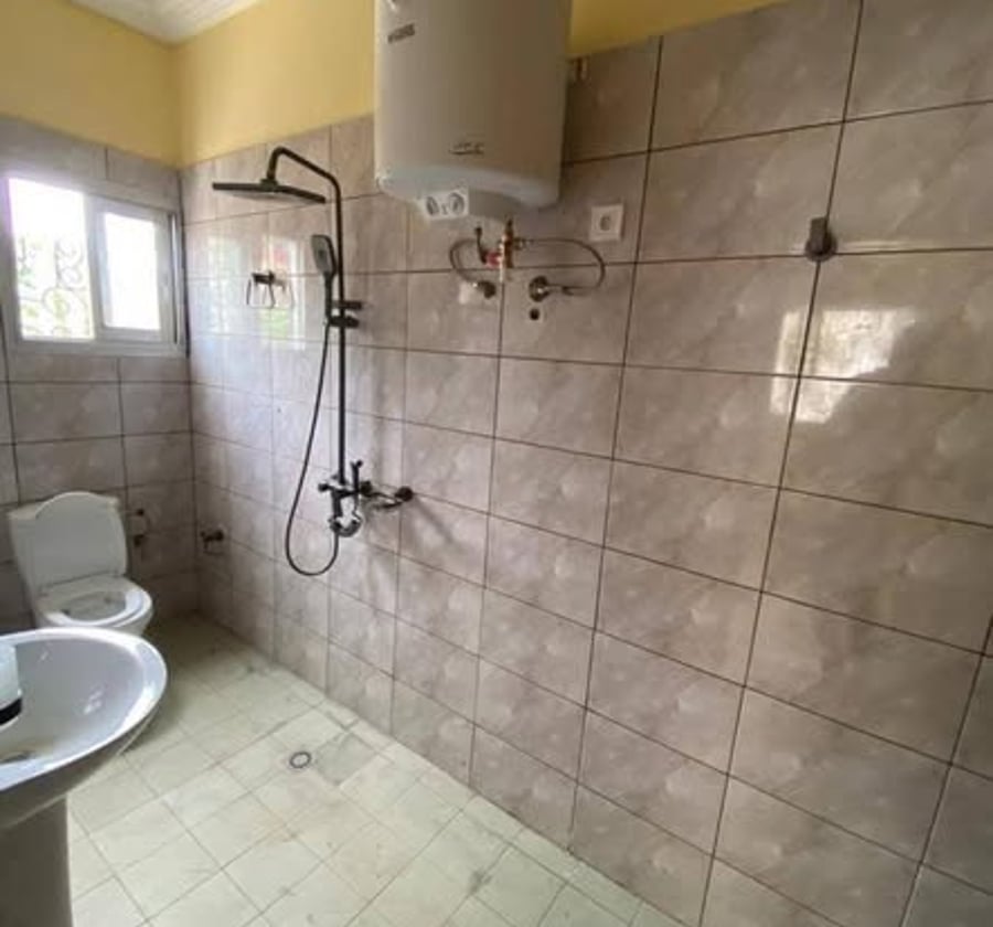 Appartement neuf à Odza Borne10