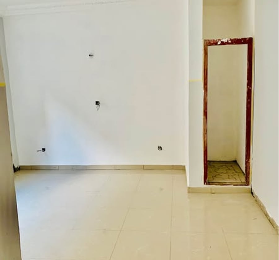 Chambre moderne à louer - Biyem-Assi, Yaoundé