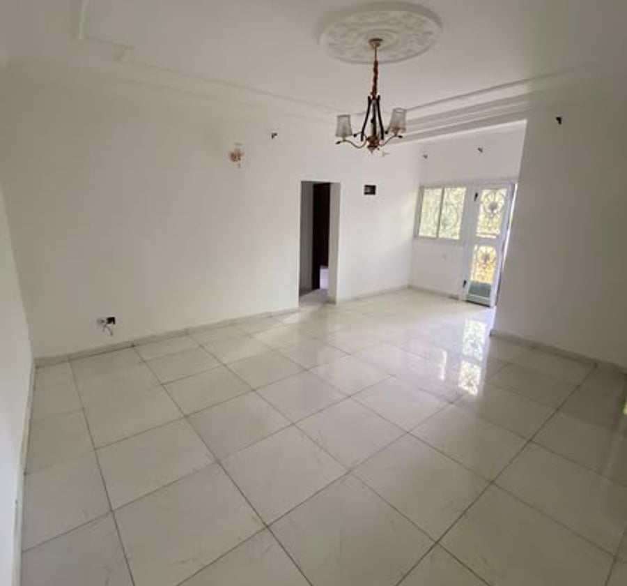 Appartement moderne à louer à Odza Borne 10