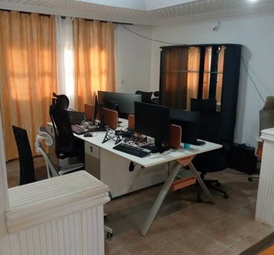 Duplex 5 chambres à louer - Ndogbong