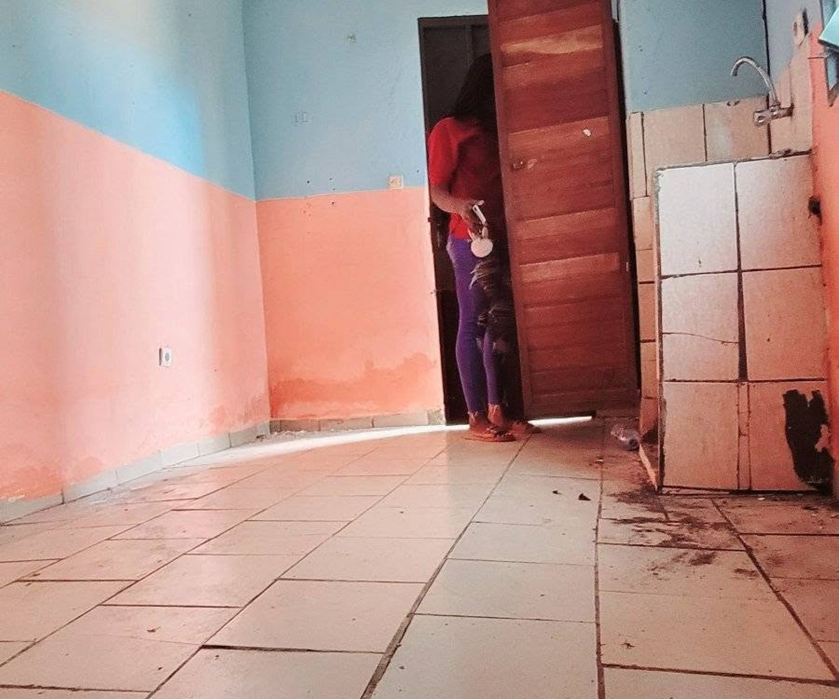 Chambre moderne à louer à Etoug-Ebe
