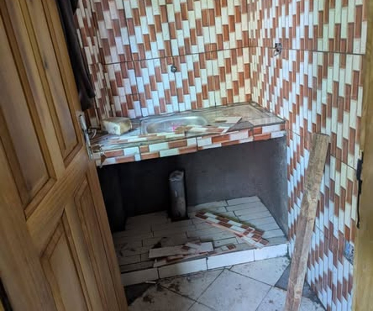 Chambre moderne en finition à louer à Simbock