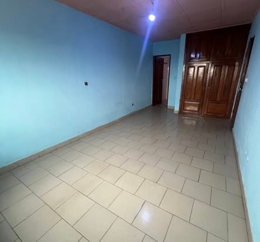 Appartement moderne à louer à Etoug-Ebé