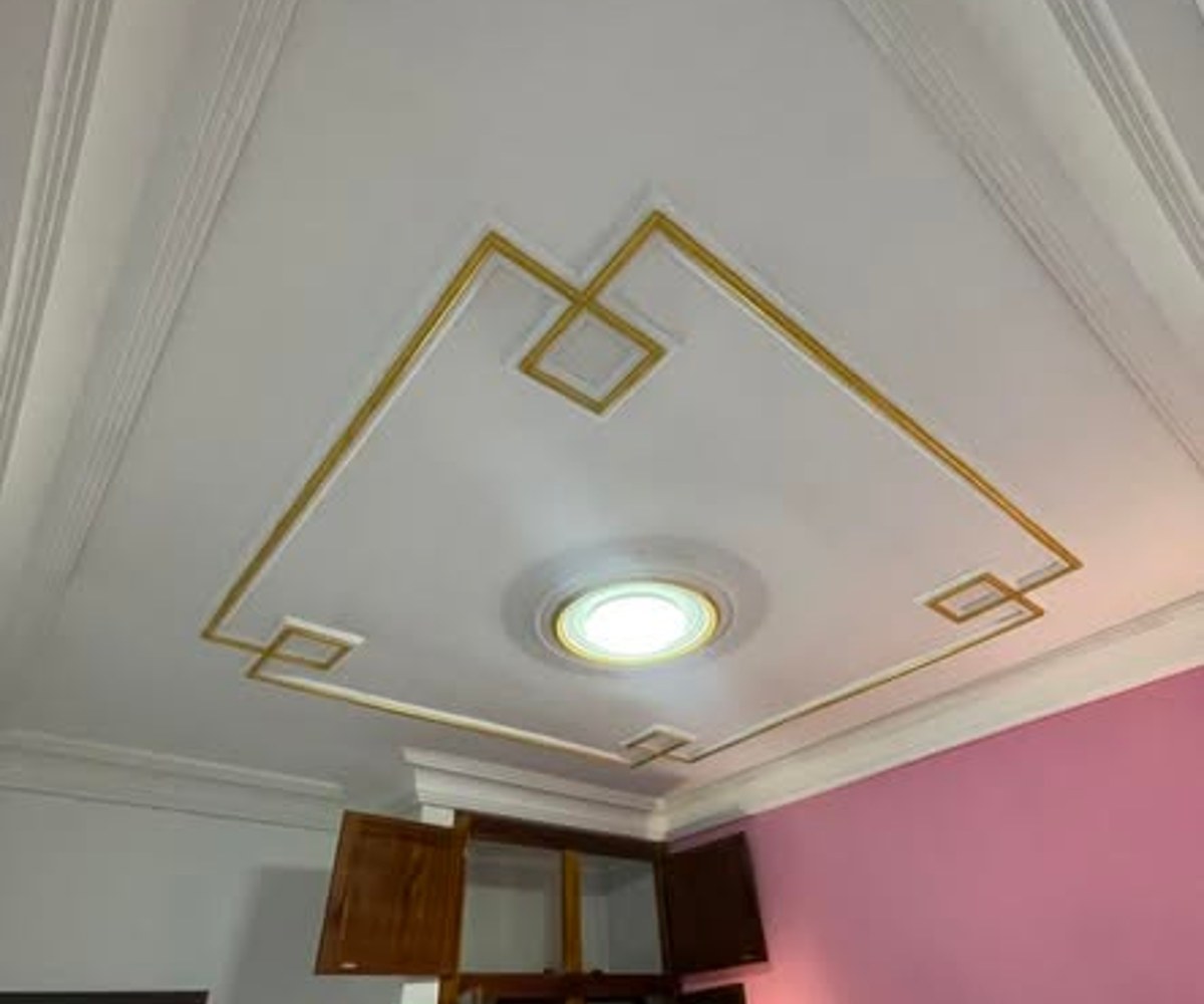 Somptueux appartement haut standing – Yaoundé Awae Escalier