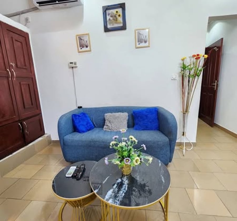 Chambre meublée tout confort – Mvog Mbi (Coron)