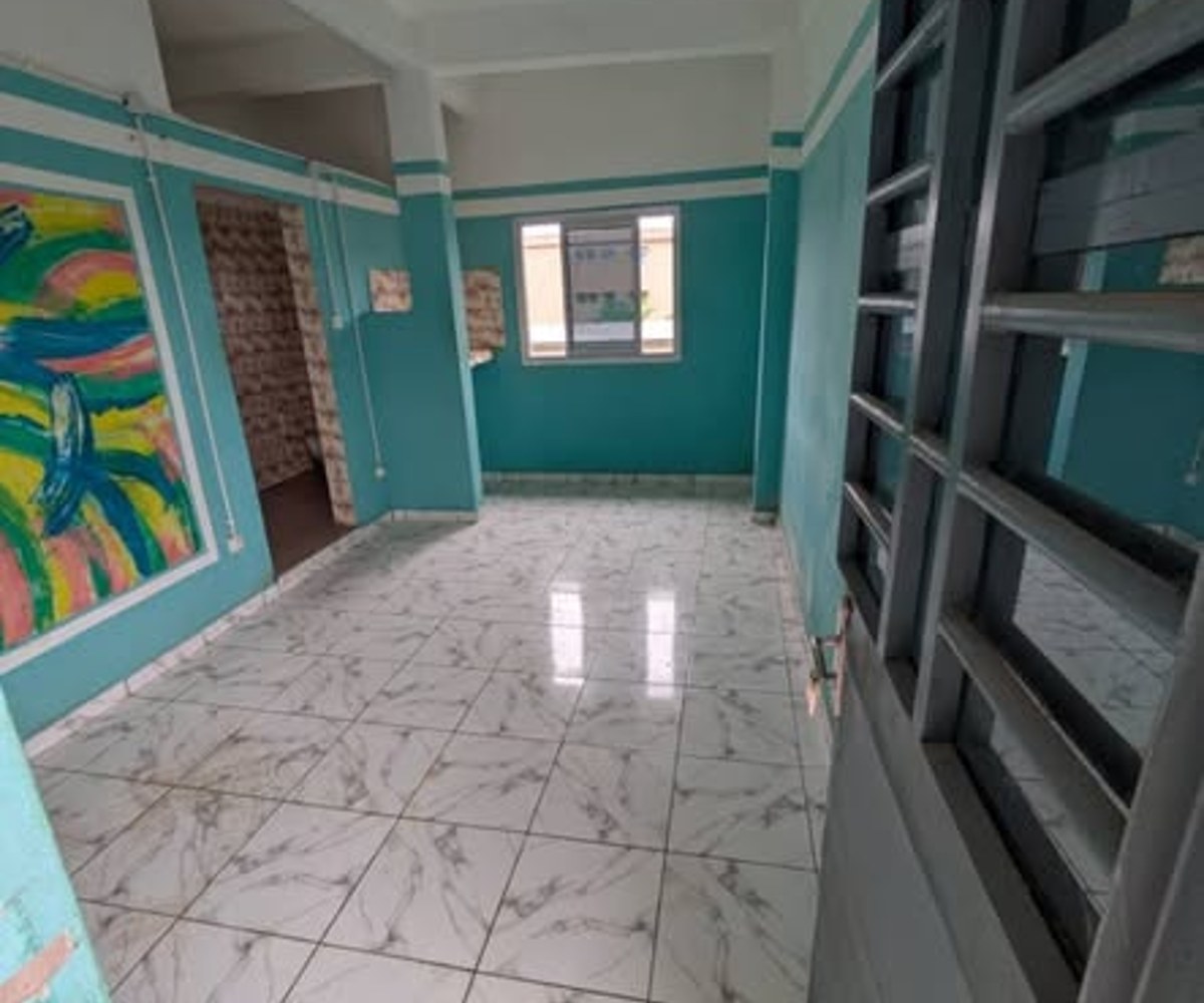 Grande chambre à Logbessou