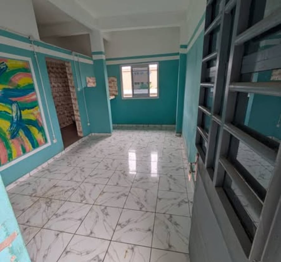 Grande chambre à Logbessou