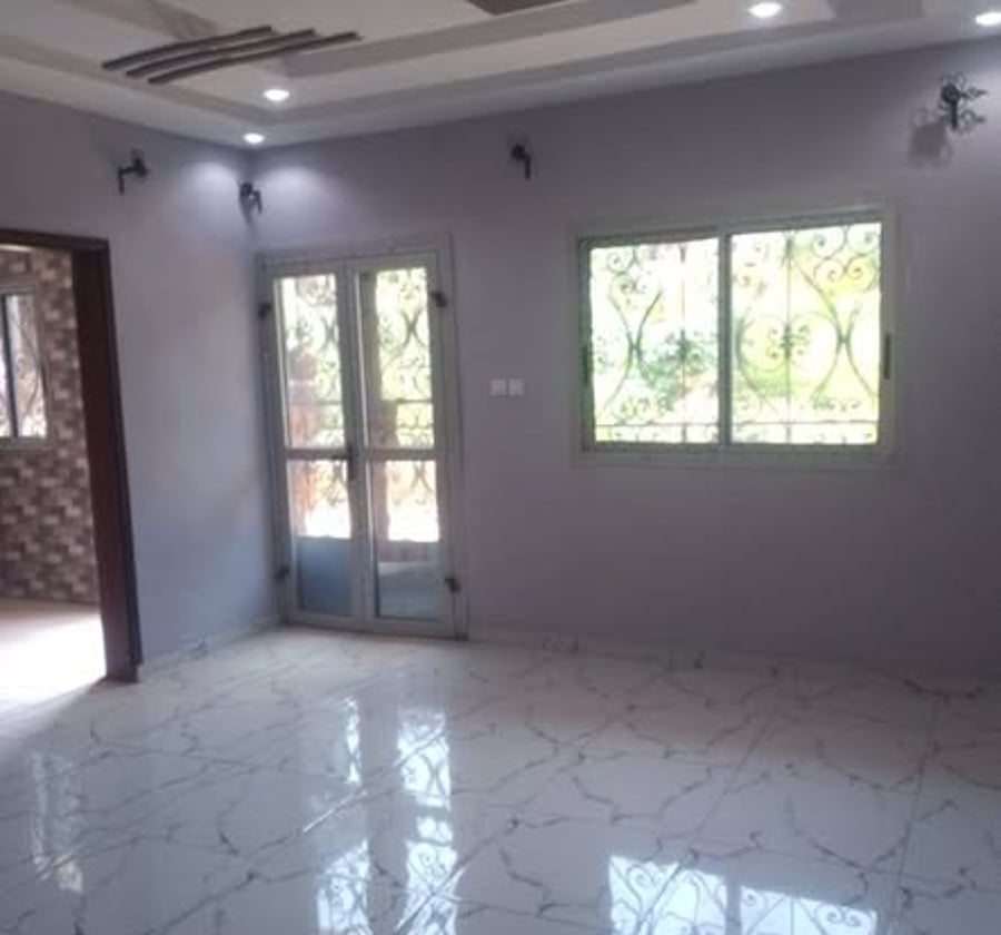 Appartement 3 chambres à Nomayos - 90 000 FCFA/mois