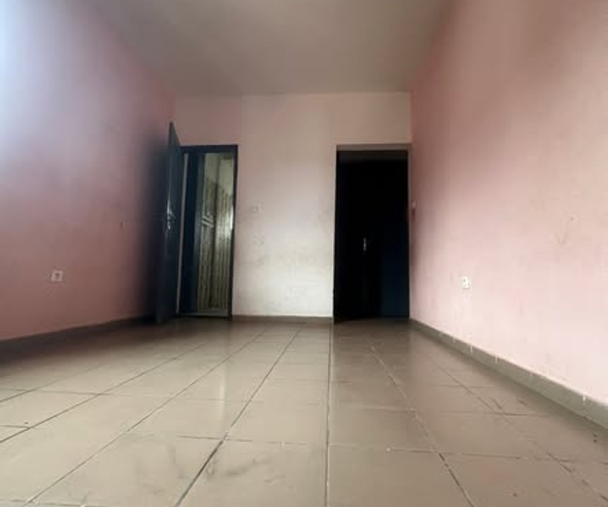 Appartement moderne 3 chambres à Akwa Nord