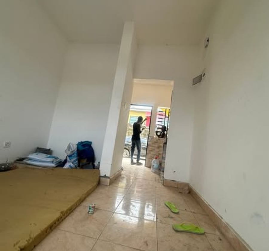 Chambre moderne 3 pièces - PK15 Douala