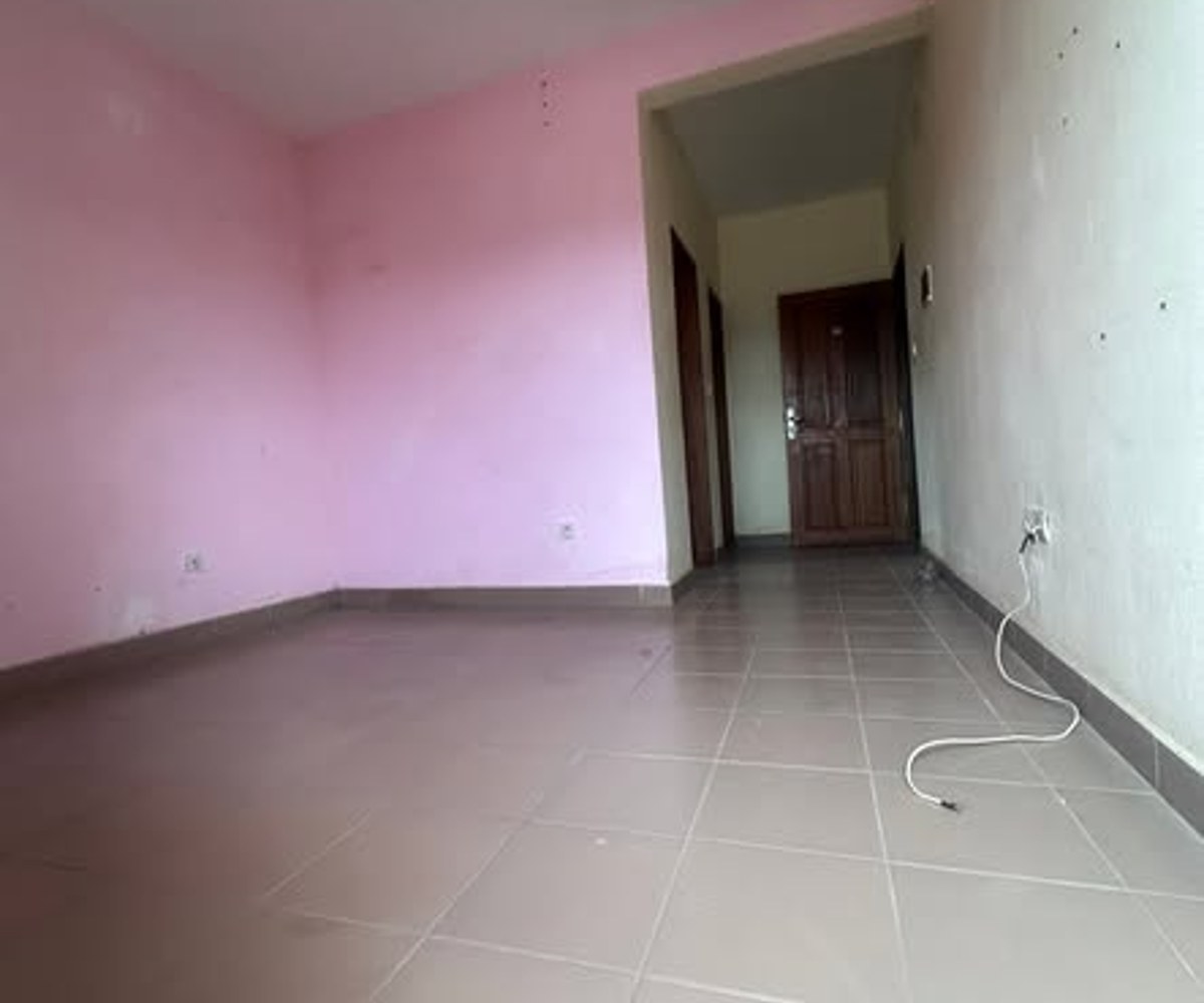 Chambre moderne 3 pièces à PK15 Douala