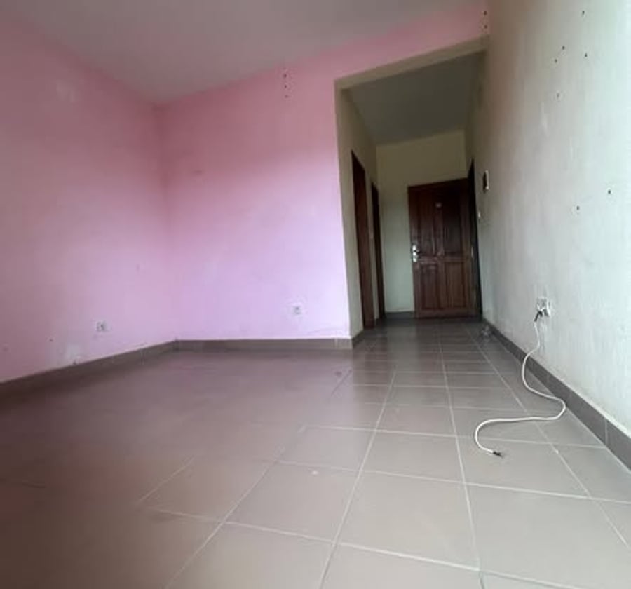 Chambre moderne 3 pièces à PK15 Douala