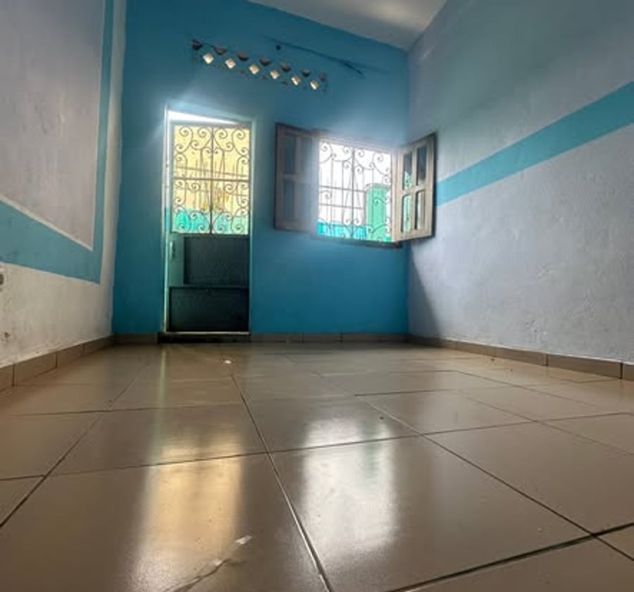 Chambres modernes à PK17 Douala
