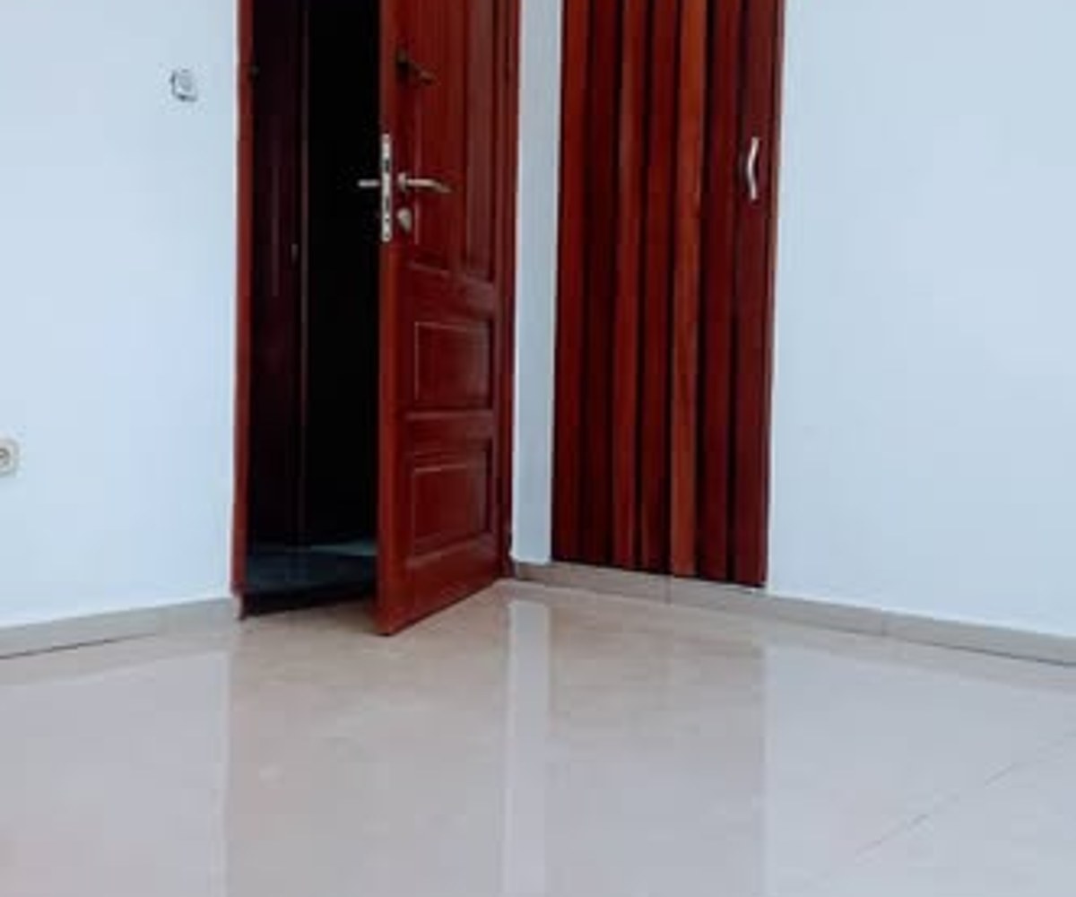 Studio à louer à Nkolbong