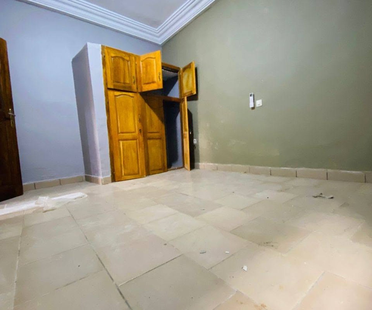 Studio staffé et climatisé - Sable, Douala