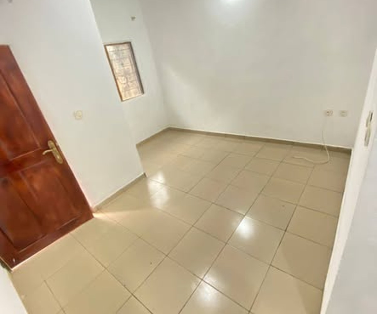 Studio moderne à louer à Etoug-Ebe