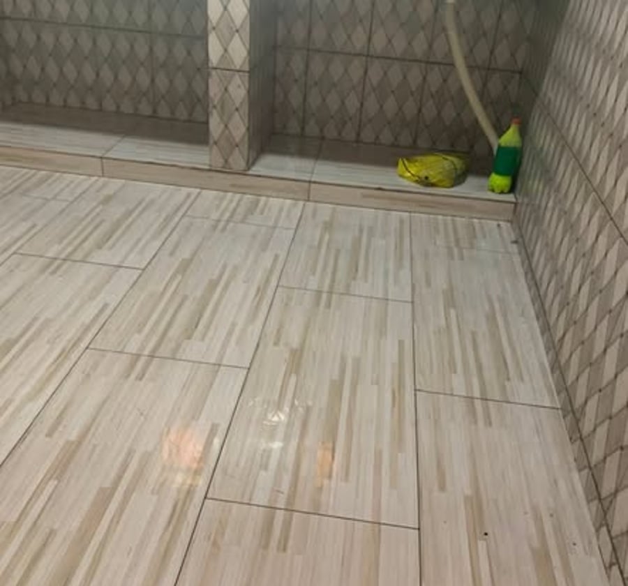 Studio moderne à louer à Logbessou