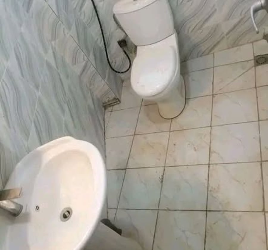 Chambre moderne à louer à Odza Petit Marché