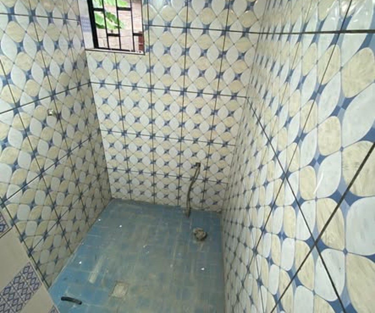 Vaste chambre à louer - Logbaba, Douala