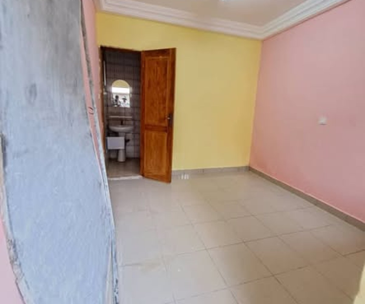 Chambre moderne à louer à Logpom
