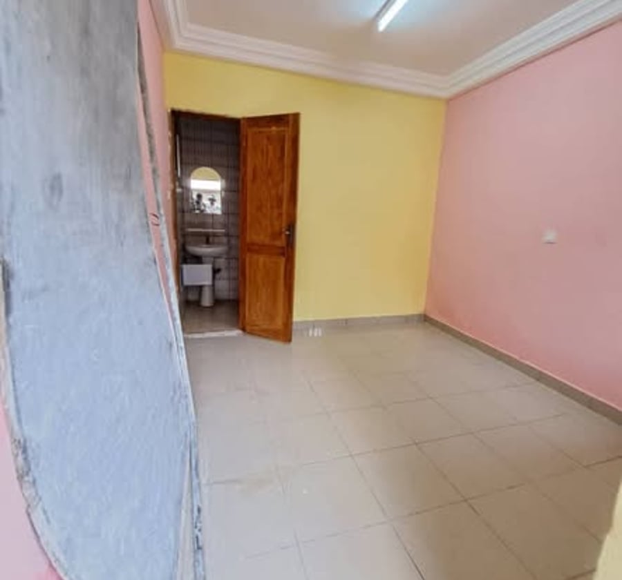 Chambre moderne à louer à Logpom