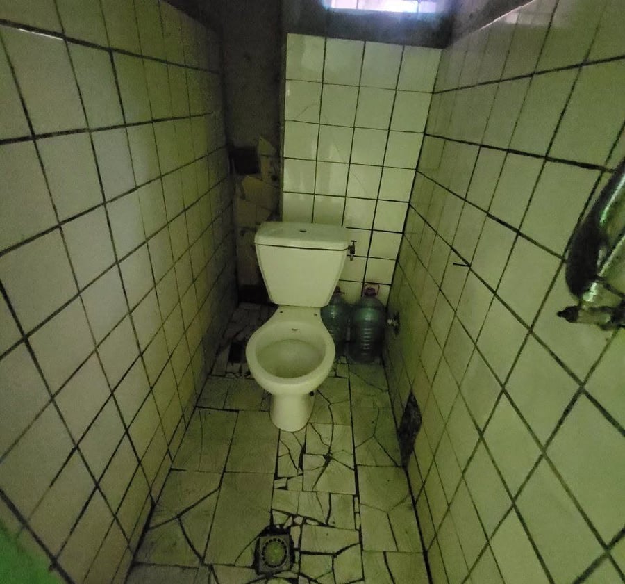Chambre à louer à PK12, Douala