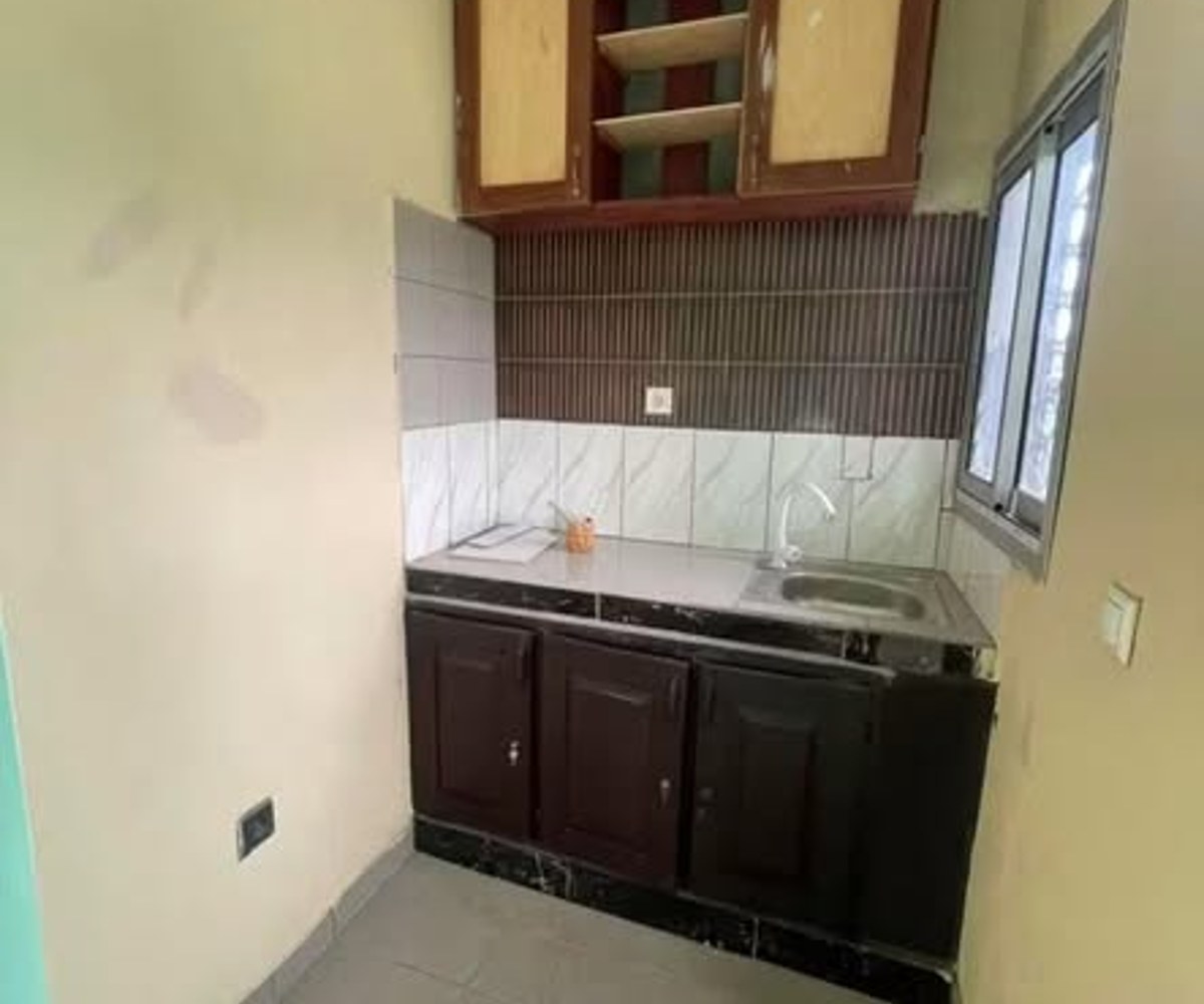 Studio moderne neuf à louer - PK 12 Ngondjoh