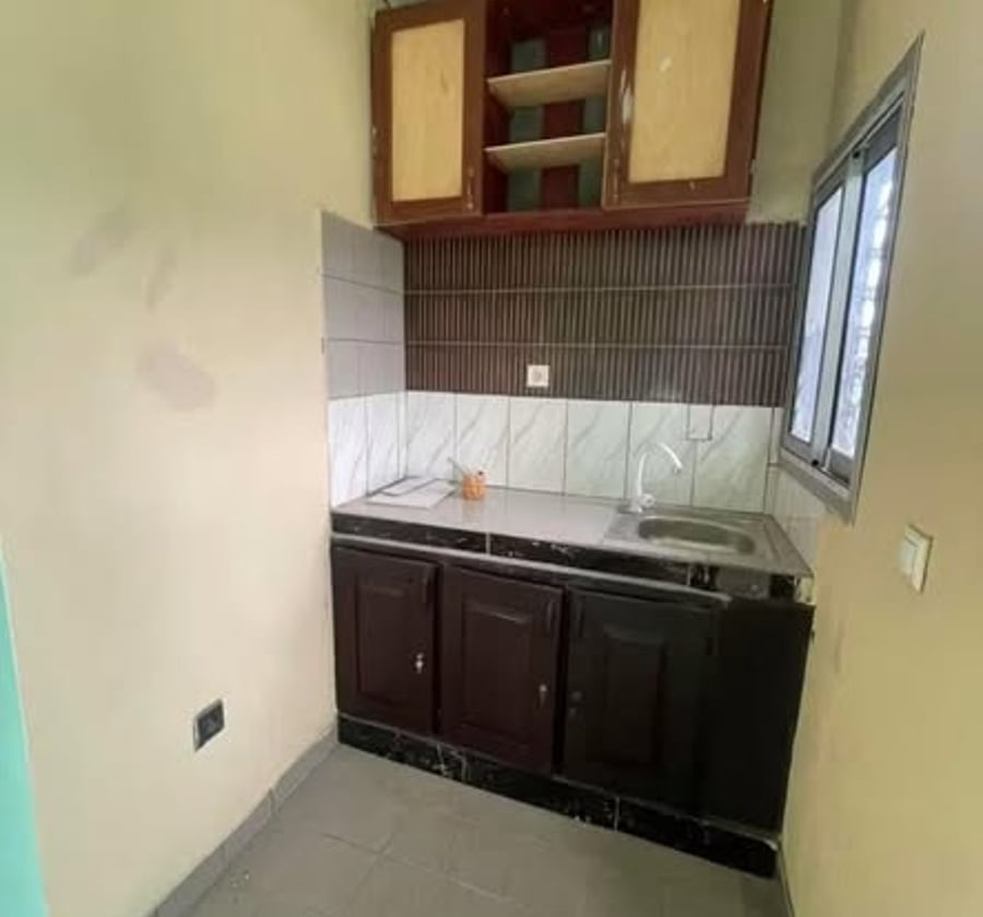 Studio moderne neuf à louer - PK 12 Ngondjoh