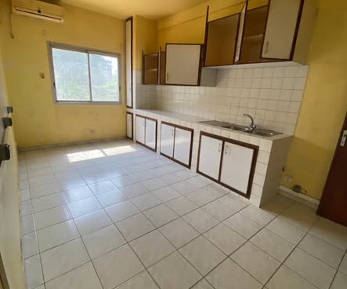 Appartement 3 chambres à louer - Bonapriso, Douala