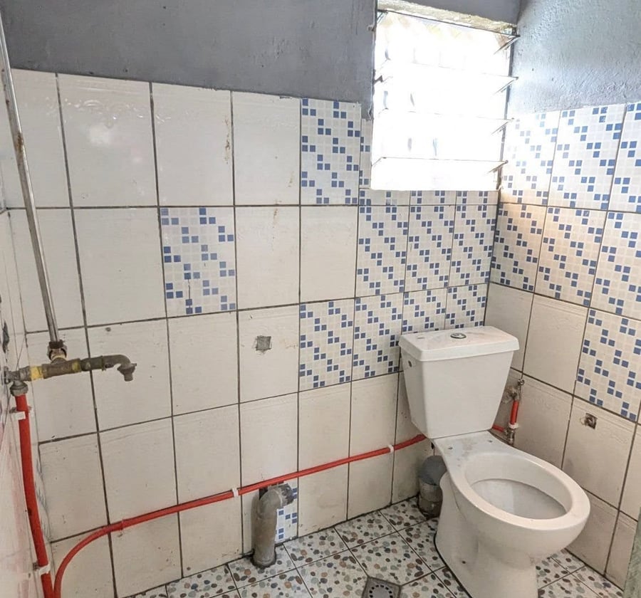 Vaste chambre moderne à Ndogbong, 10e