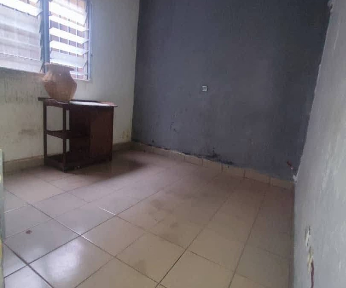 Chambre à louer à PK8 - Douala