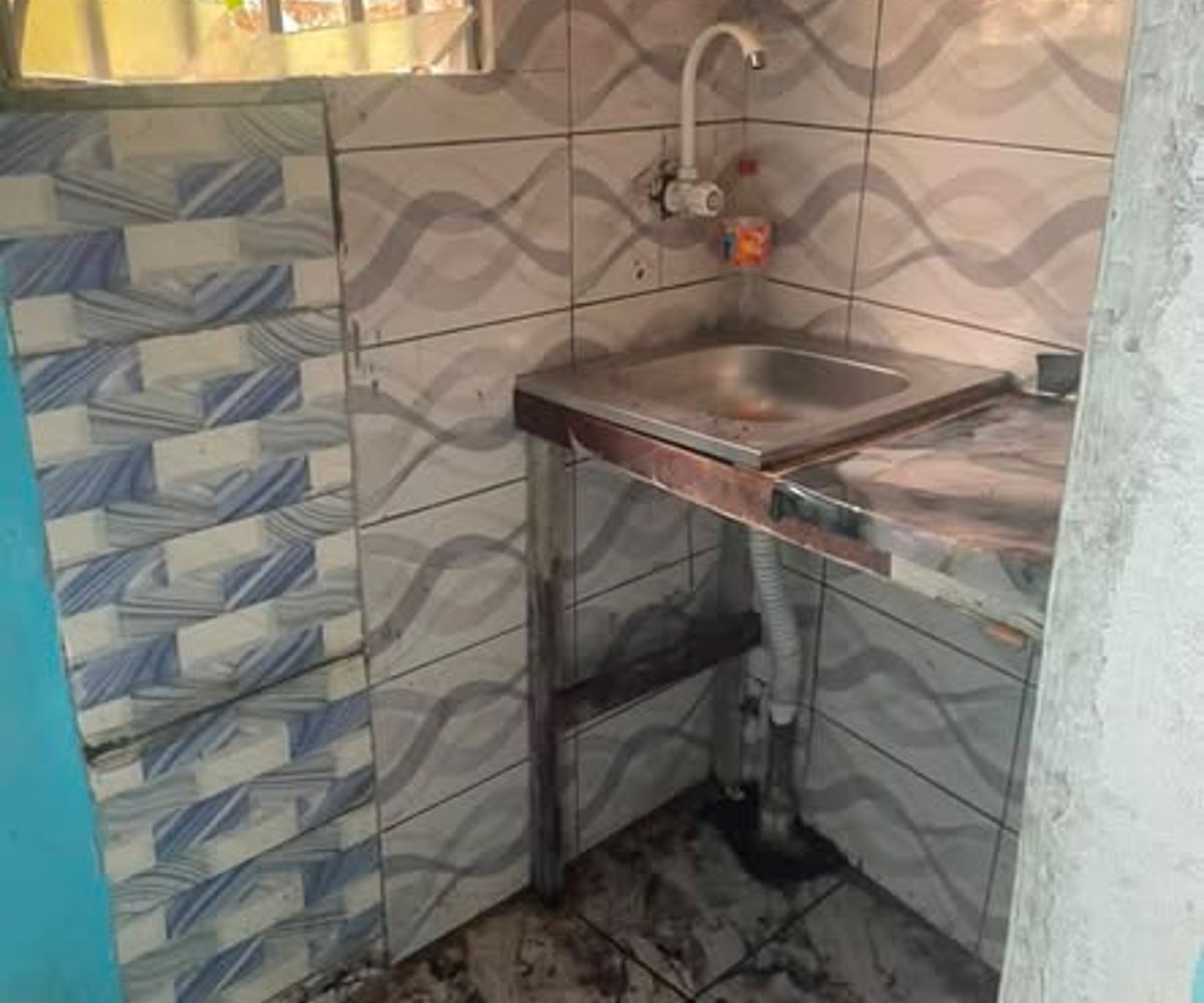 Chambre moderne 3 pièces à Ndogbong