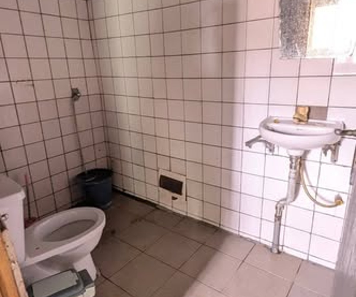Chambre moderne avec cuisine et balcon - Makepe Missoke