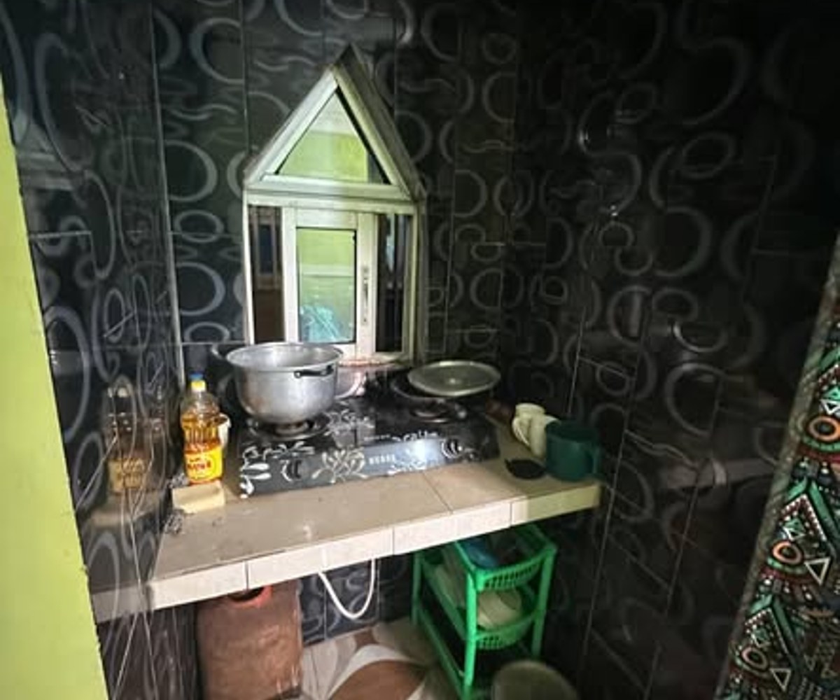 Chambre avec coin cuisine - Lycée de Biyemassi