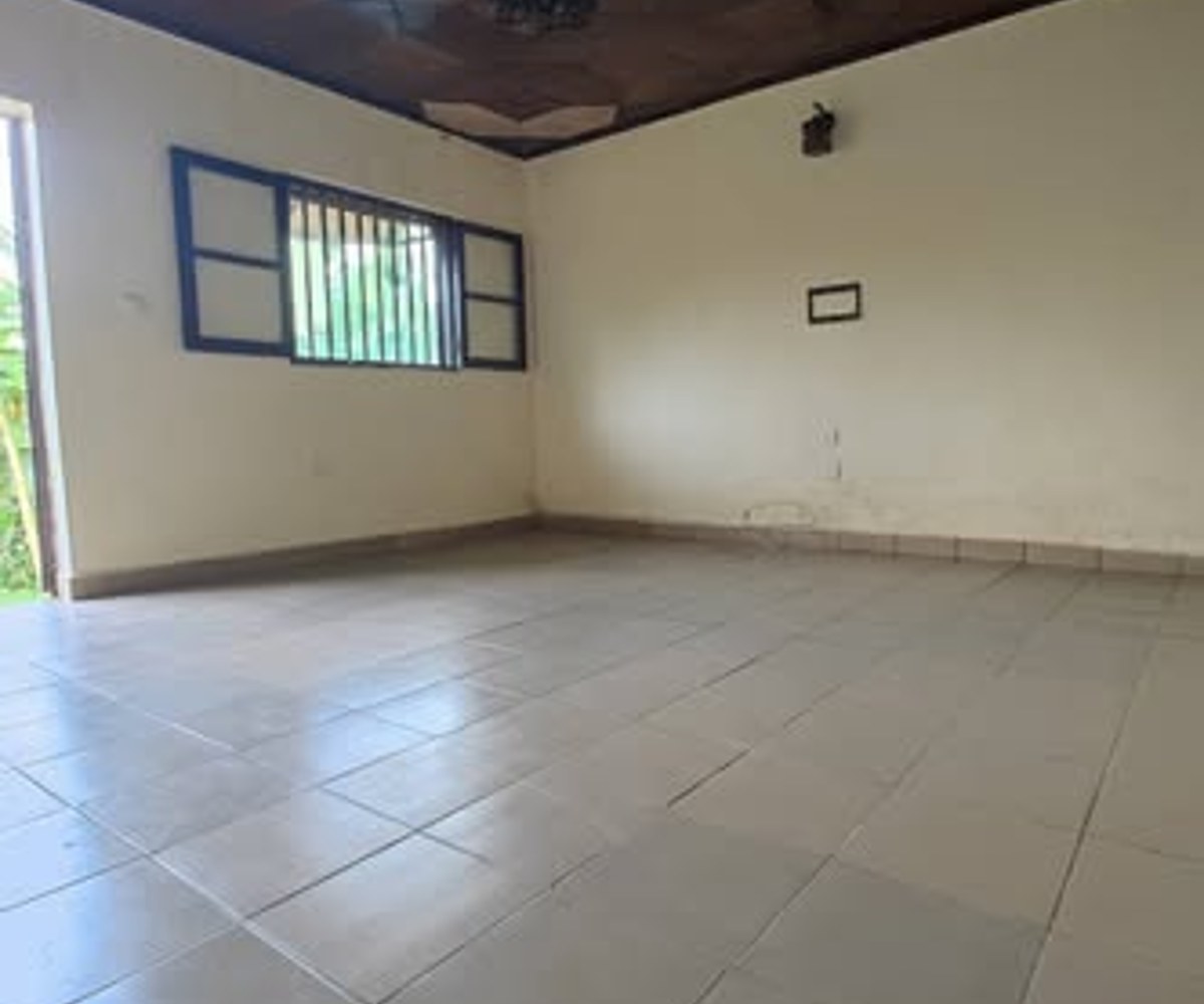 Grand studio moderne à louer à Logbaba 2poteaux