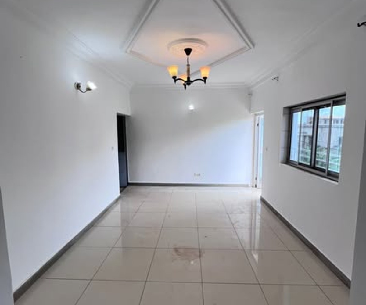 Studio moderne à louer à Olembe
