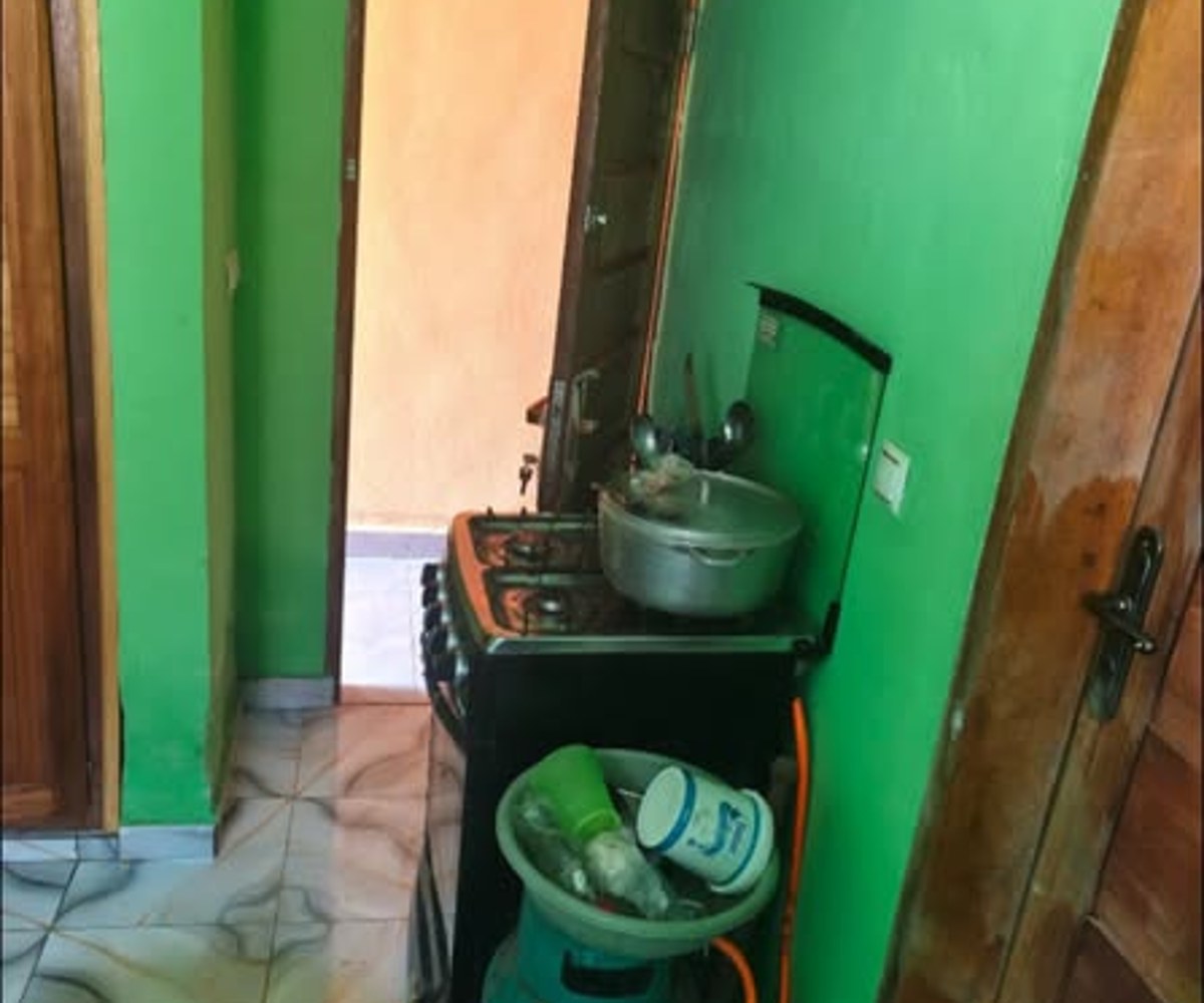 Chambre moderne à Nkoabang