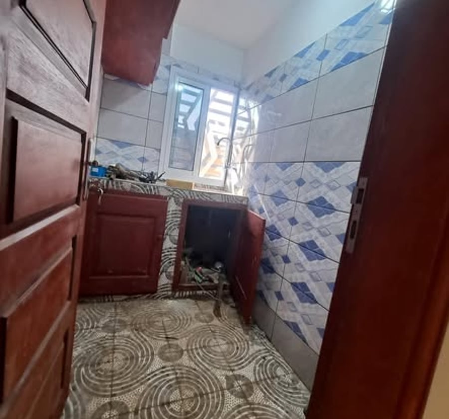 Studio haut standing à louer – Nkolfoulou