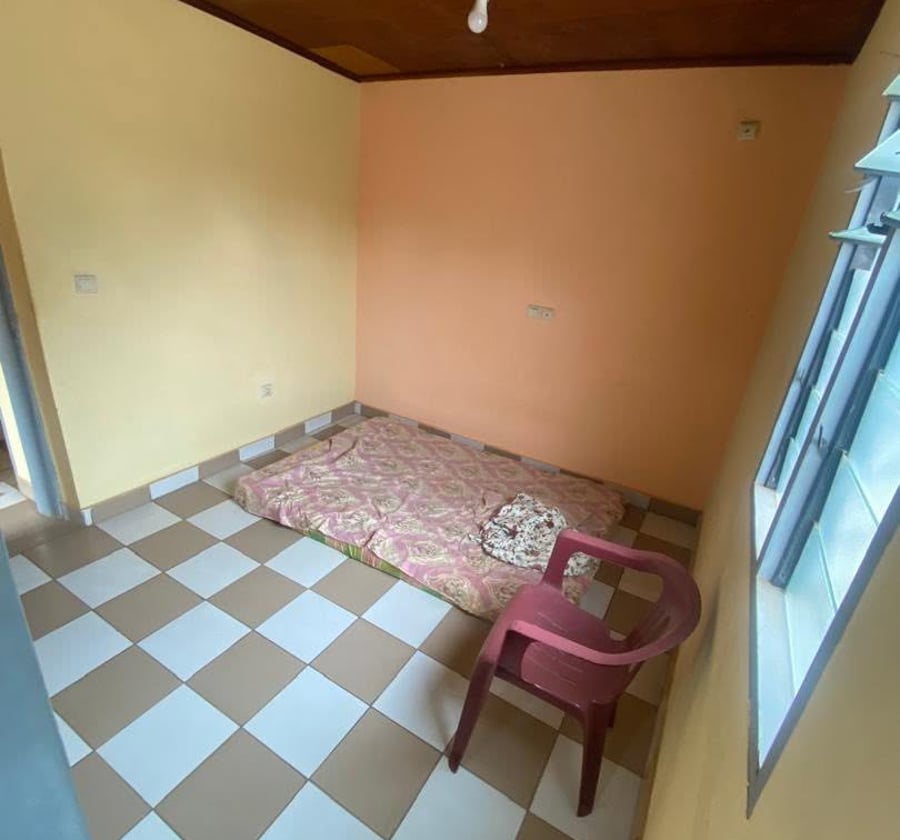 Chambre moderne avec salle à manger à louer à PK14